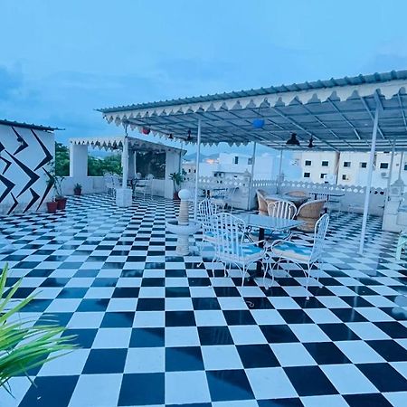 Hotel Tree Of Heaven Udaipur Exterior photo