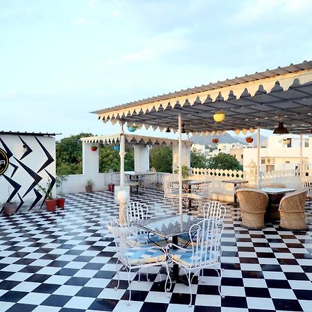 Hotel Tree Of Heaven Udaipur Exterior photo