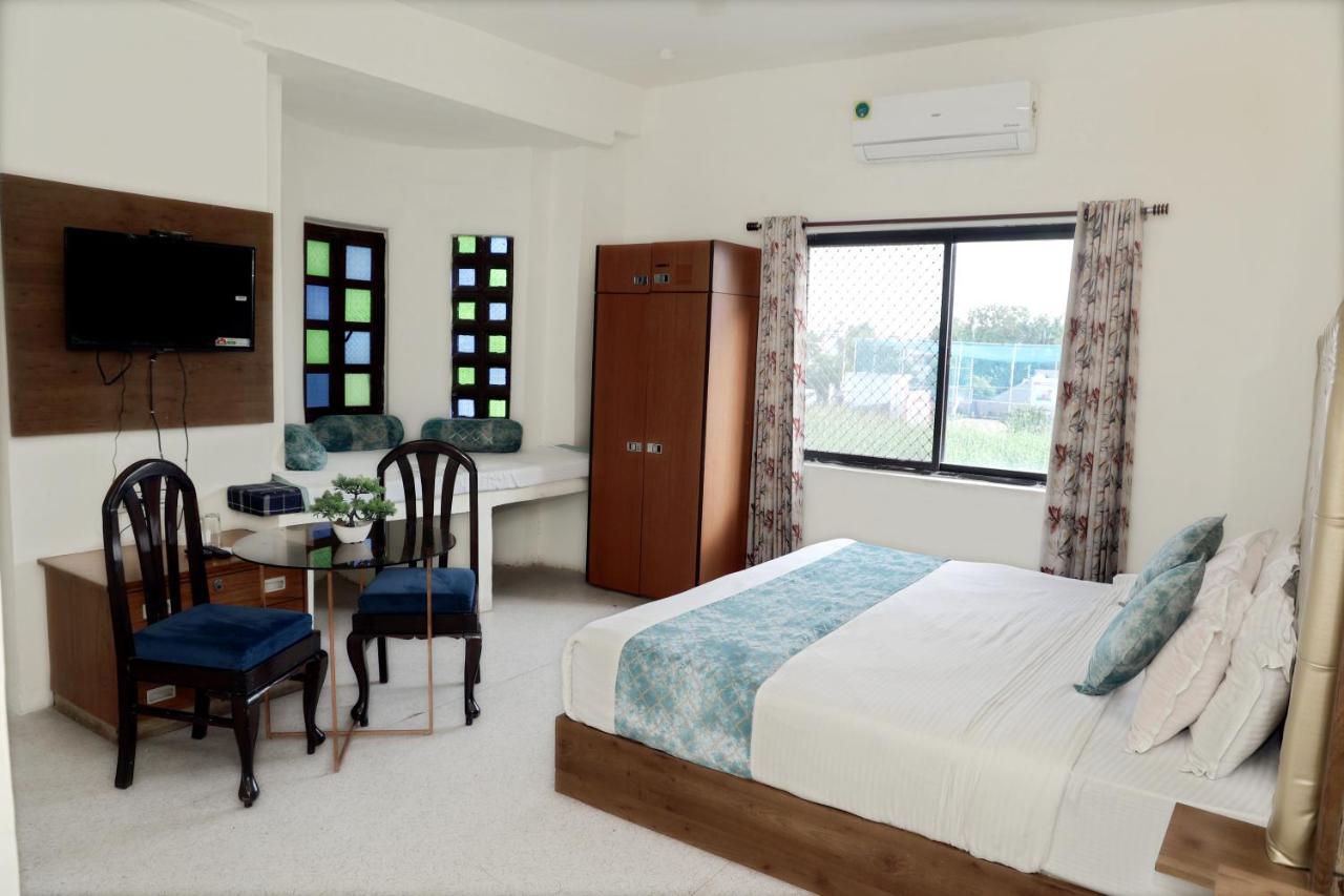 Hotel Tree Of Heaven Udaipur Exterior photo