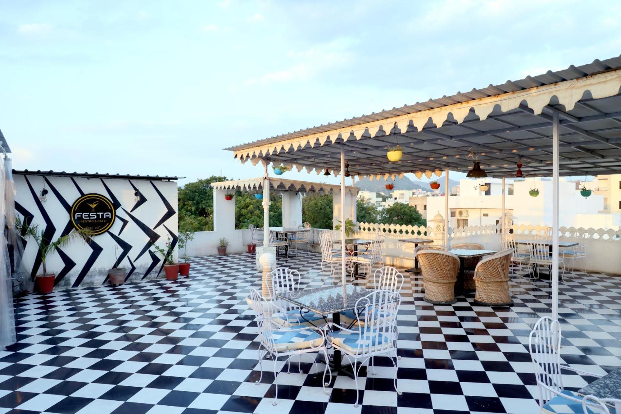 Hotel Tree Of Heaven Udaipur Exterior photo